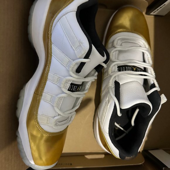 jordan 6 ceremony white and gold size 7 kids
